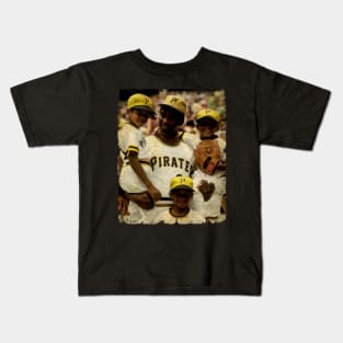 Roberto Clemente and His Son in Pittsburgh Pirates Kids T-Shirt